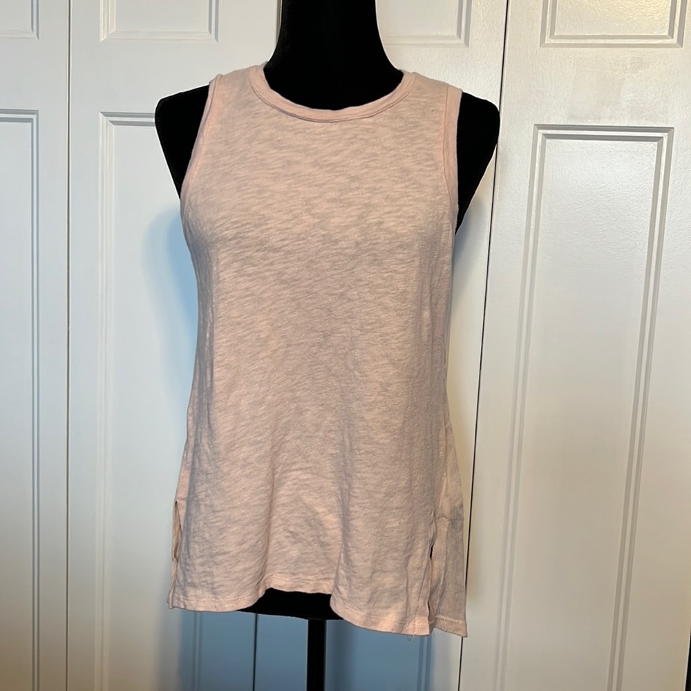 Universal Thread Pale Pink Tank. Size Medium. EUC!